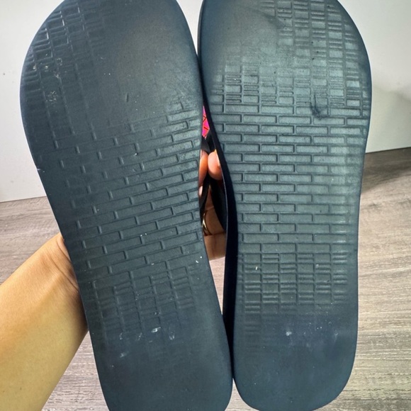 Tory Burch Geometric Flip Flops size 8.5-9 - Picture 9 of 9